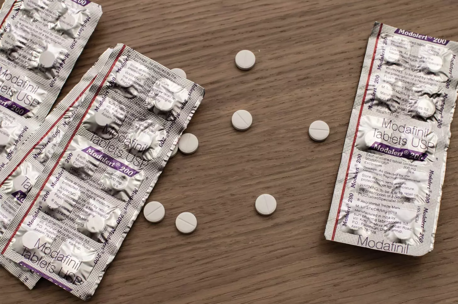 A typical 200 mg modafinil tablet